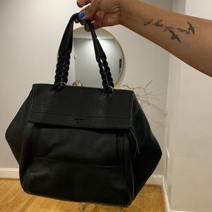 Authentic Tory Burch purse ( Black)
